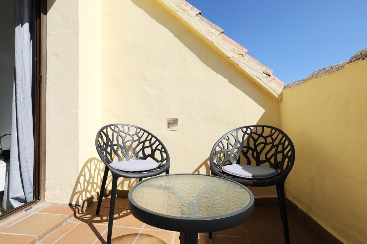 Duquesa Village Apartment - 2 Bed/2 Bath Apartment With Panoramic Sea Views マニルバ エクステリア 写真