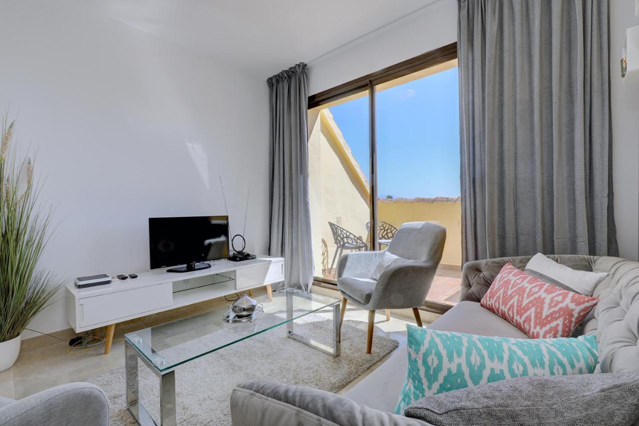 Duquesa Village Apartment - 2 Bed/2 Bath Apartment With Panoramic Sea Views マニルバ エクステリア 写真