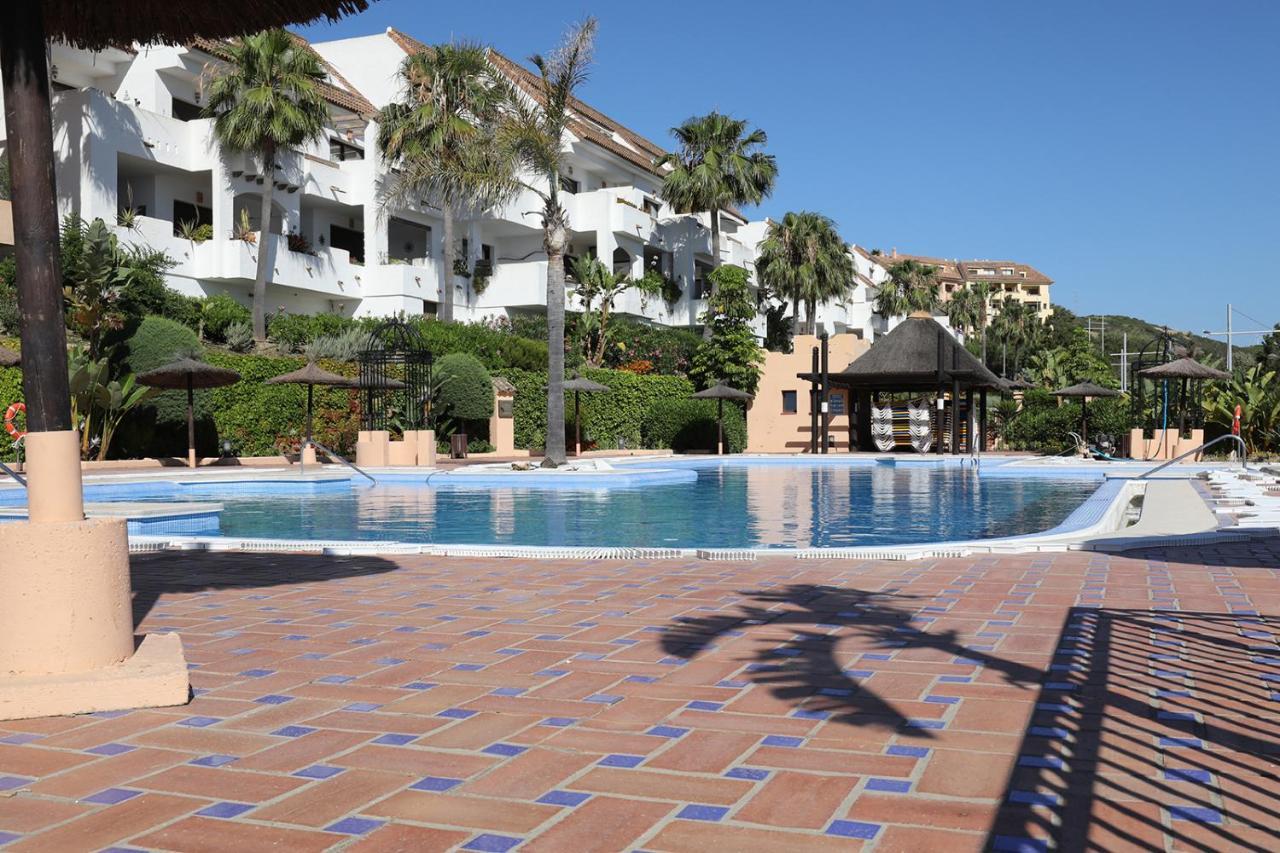 Duquesa Village Apartment - 2 Bed/2 Bath Apartment With Panoramic Sea Views マニルバ エクステリア 写真