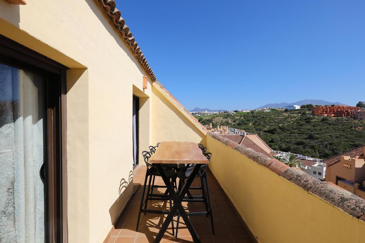 Duquesa Village Apartment - 2 Bed/2 Bath Apartment With Panoramic Sea Views マニルバ エクステリア 写真