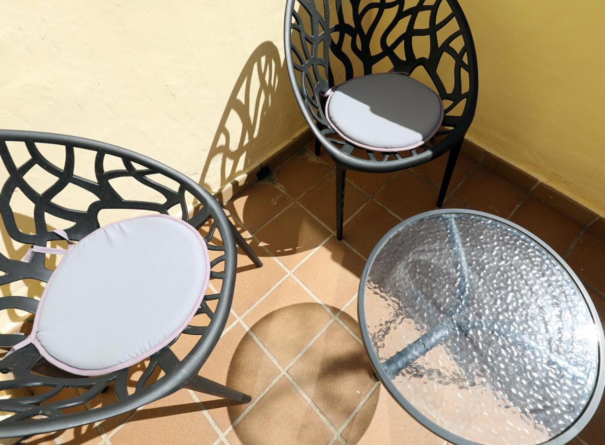 Duquesa Village Apartment - 2 Bed/2 Bath Apartment With Panoramic Sea Views マニルバ エクステリア 写真