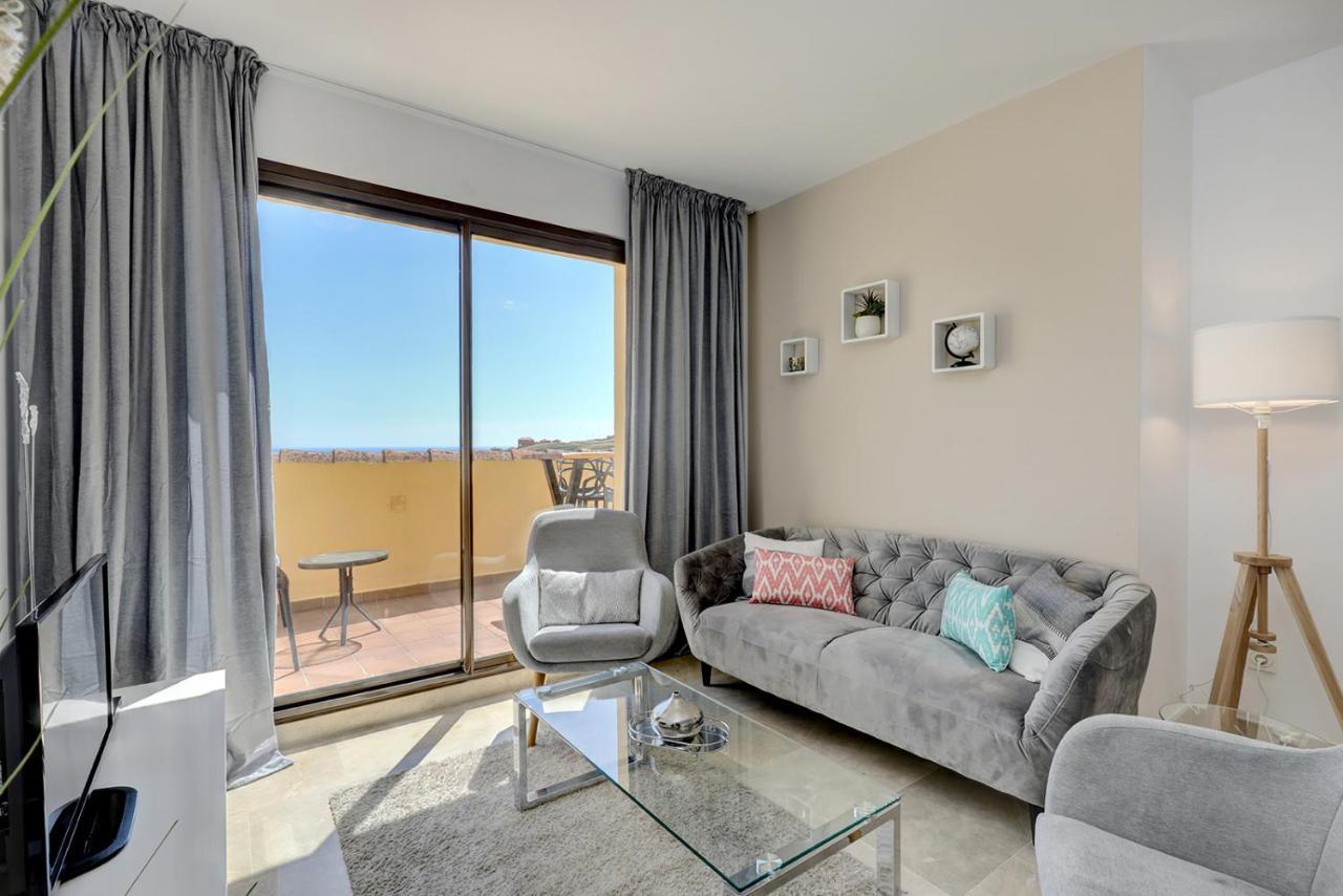 Duquesa Village Apartment - 2 Bed/2 Bath Apartment With Panoramic Sea Views マニルバ エクステリア 写真