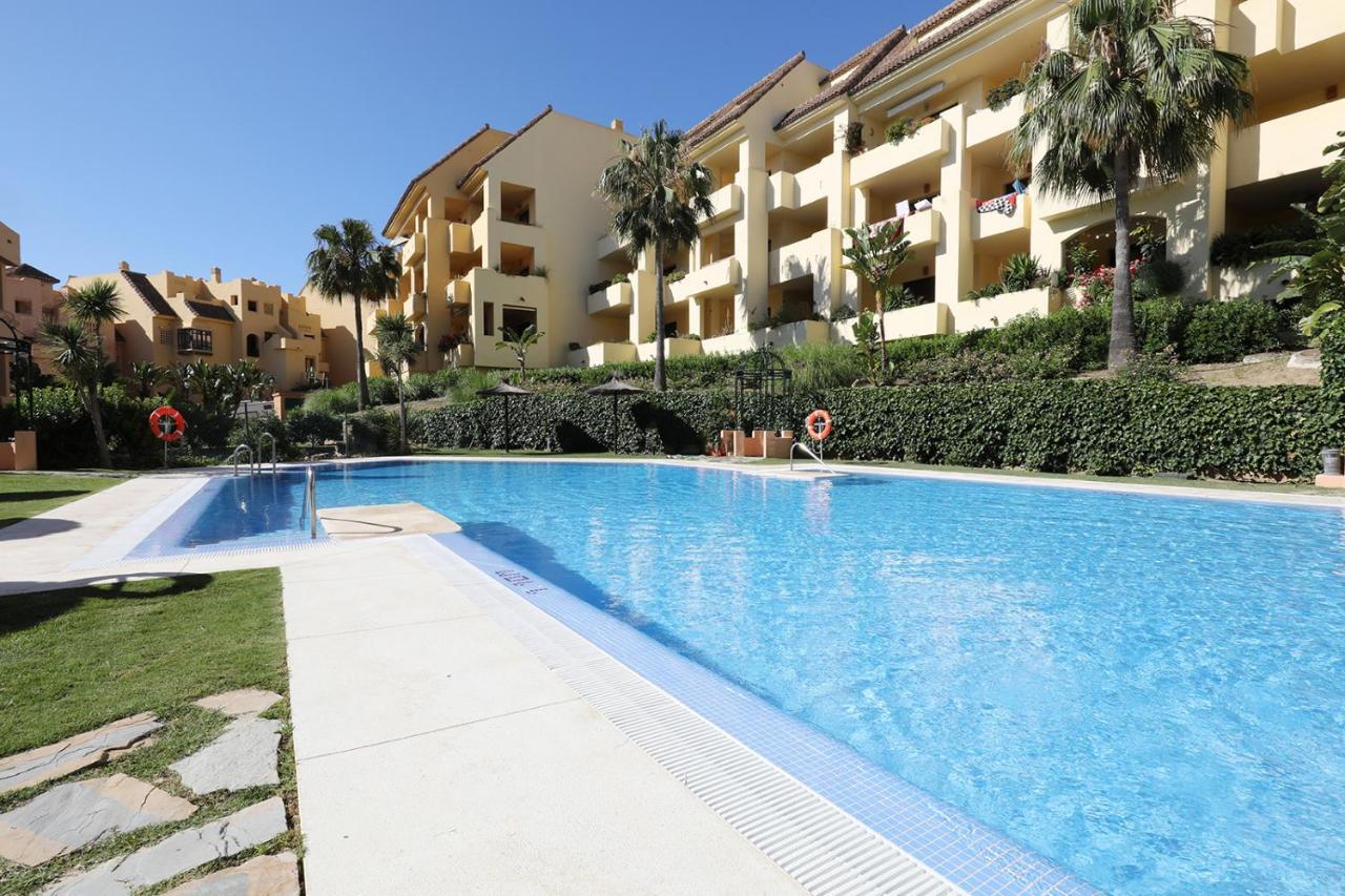 Duquesa Village Apartment - 2 Bed/2 Bath Apartment With Panoramic Sea Views マニルバ エクステリア 写真