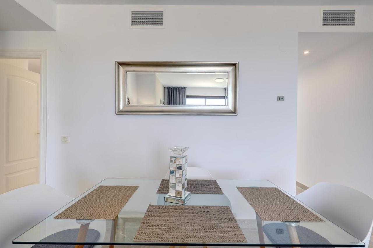 Duquesa Village Apartment - 2 Bed/2 Bath Apartment With Panoramic Sea Views マニルバ エクステリア 写真