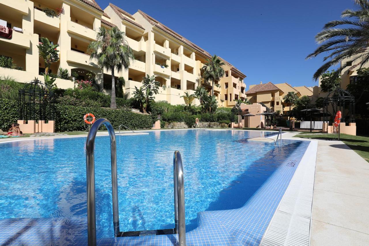 Duquesa Village Apartment - 2 Bed/2 Bath Apartment With Panoramic Sea Views マニルバ エクステリア 写真