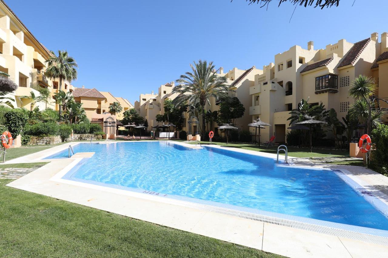Duquesa Village Apartment - 2 Bed/2 Bath Apartment With Panoramic Sea Views マニルバ エクステリア 写真